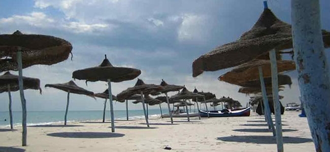Опустевшие пляжи Туниса
