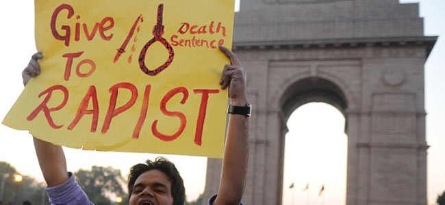 Еще одно изнасилование в Индии предотвращено прыжком туристки из окна