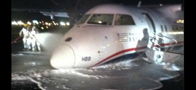 Американский пилот посадил без шасси самолет с тридцатью пассажирами