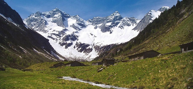 В Австрийских Альпах погиб британский альпинист-любитель