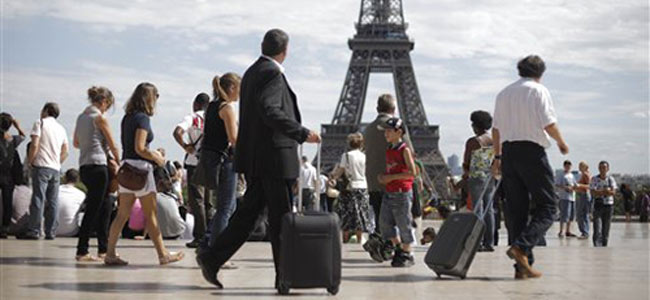 Стало официально известно, как французы воспринимают иностранных туристов