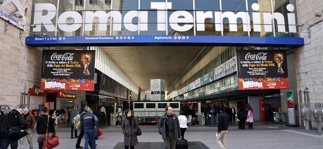 Сумасшедший итальянец убил туриста из Марокко в очереди за билетом на поезд
