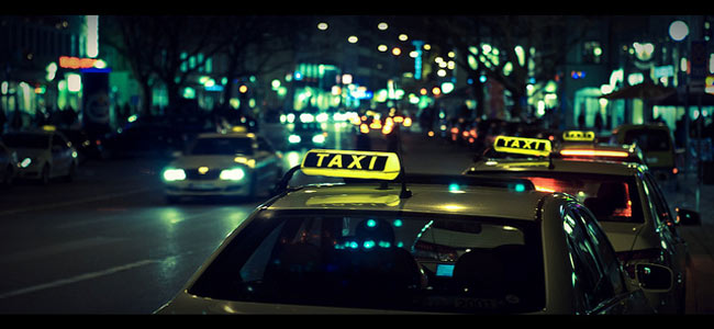 Таксисту-азиату не удалось «утешить» пьяную американку на Октоберфесте