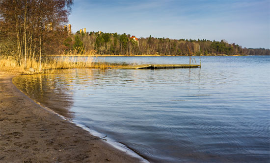 Нудистский пляж в Швеции