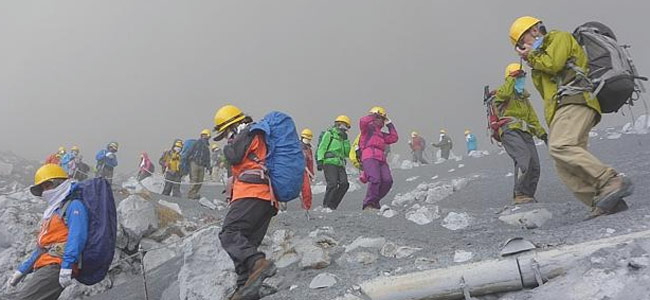 Извержение вулкана Онтакэ в Японии убило 30 туристов