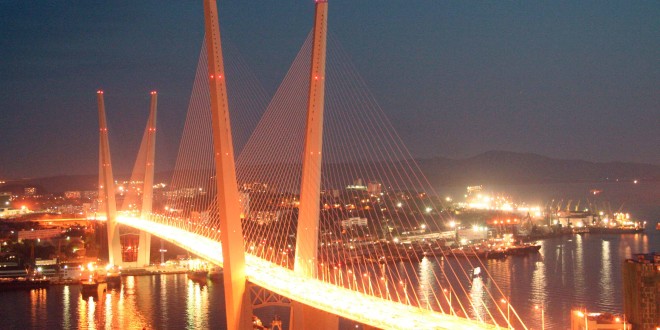 Золотой мост во Владивостоке закрыт для туристов