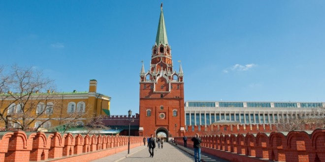 Немецкие туристы арестованы за съемку Кремля на видеокамеру