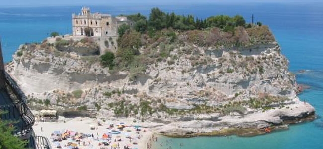 На юге Италии полиция отобрала у мафии 17 курортов