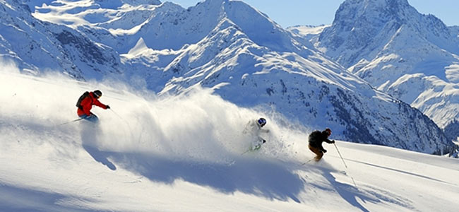 Десять лыжников погибло в Альпах за неделю
