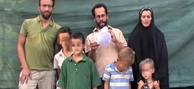 Французскую семью, просидевшую в заложниках у негров два месяца, отпустили на волю