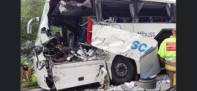 В столкновении скандинавских автобусов c туристами погибла девушка с Тайваня