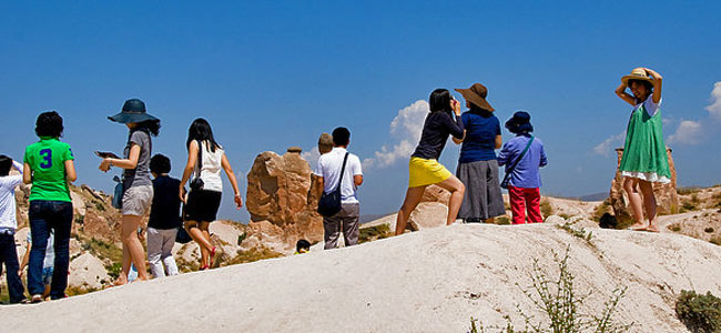japanese-tourists-in-cappad