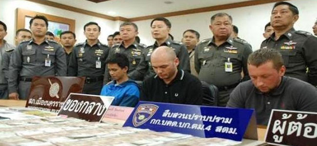 В Таиланде арестованы двое россиян и местный полицейский за подделку банковских карточек