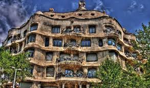 В Барселоне началась реставрация шедевра архитектуры Каса-Мила