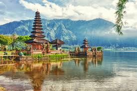Индонезию включили в Сеть творческих городов Юнеско благодаря ручной росписи