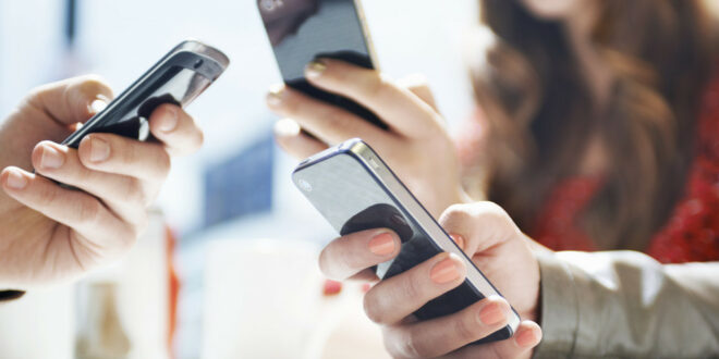 Мобильная связь значительно подешевеет в Канаде